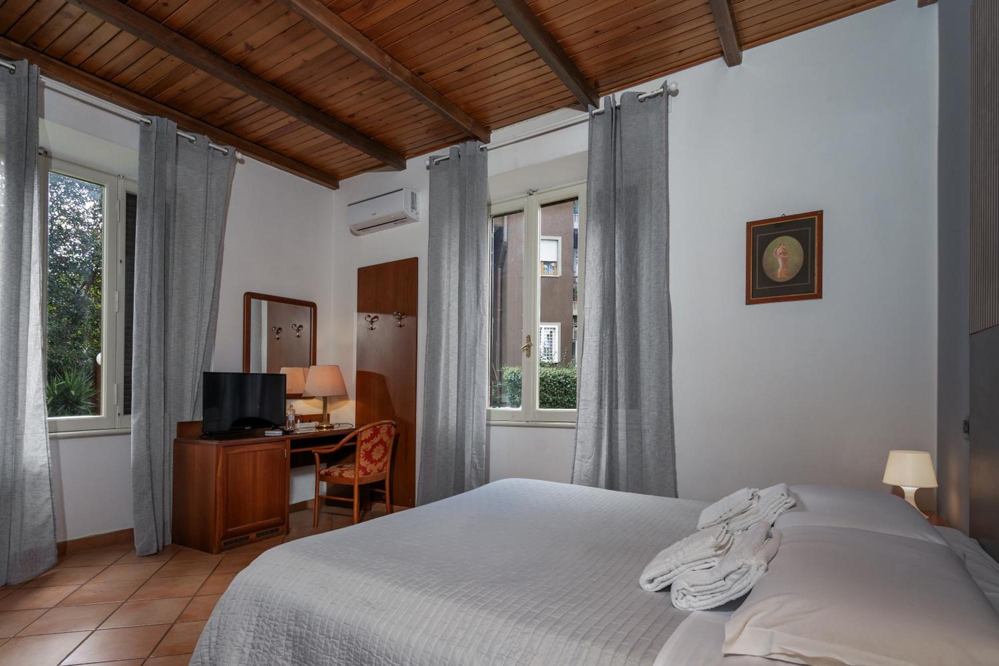 Comfort Rooms Villa Gaia Tor Vergata Ρώμη Εξωτερικό φωτογραφία