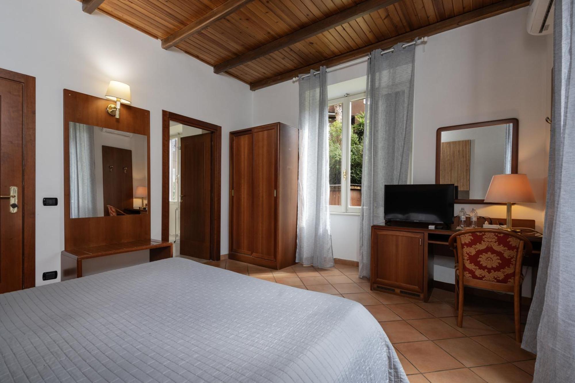 Comfort Rooms Villa Gaia Tor Vergata Ρώμη Εξωτερικό φωτογραφία