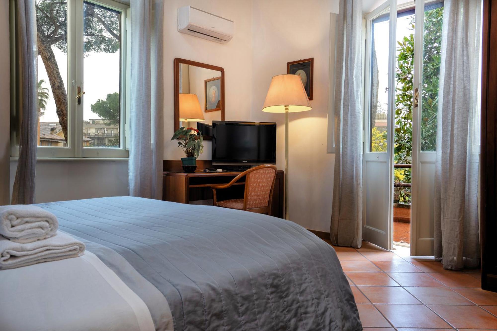 Comfort Rooms Villa Gaia Tor Vergata Ρώμη Εξωτερικό φωτογραφία